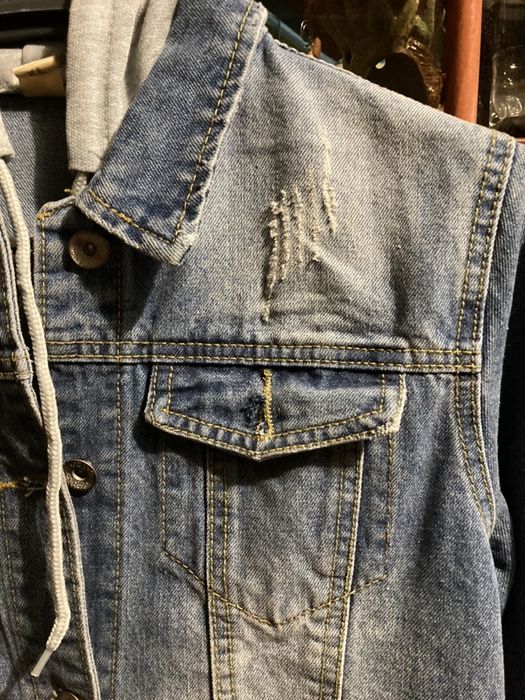 Продам  джинсовую куртку