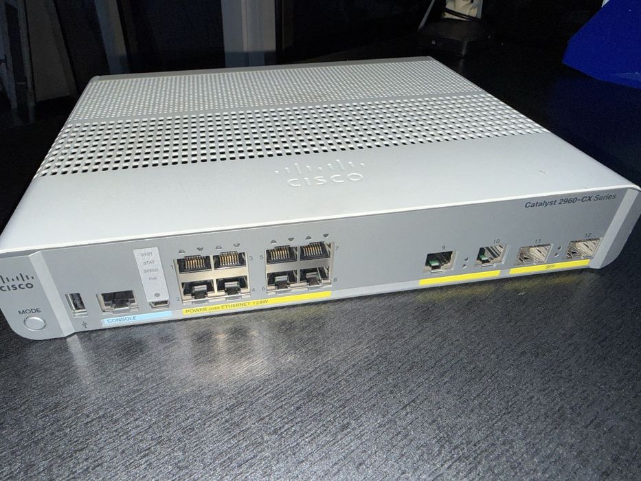 Cisco Catalyst WS-C2960CX-8PC-L | 8 Porturi PoE+ (124W)