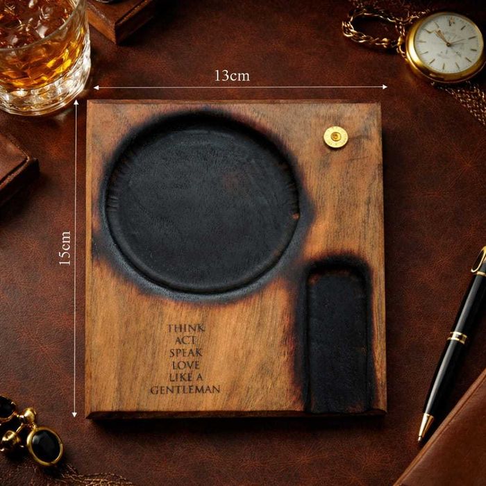 Suport Handmade pentru whisky și trabucuri din lemn de nuc