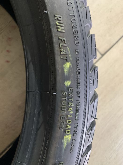 Set 255 35 19 / 225 40 19 iarna run flat