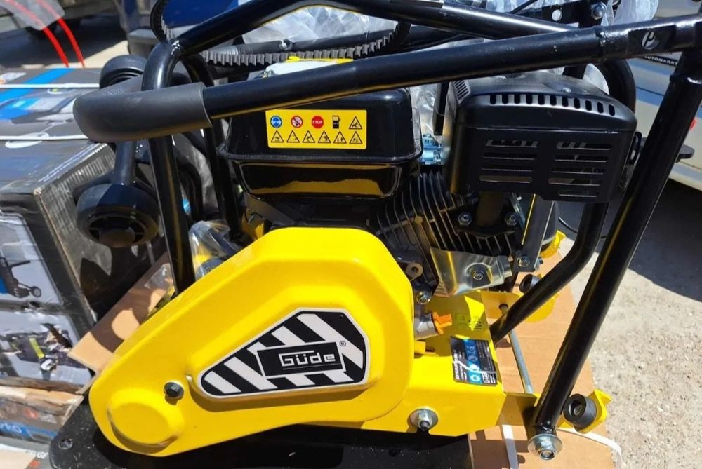 Talapa compactor gude 75kg nou 
Placa compactoare pe benzina GRP 60 G