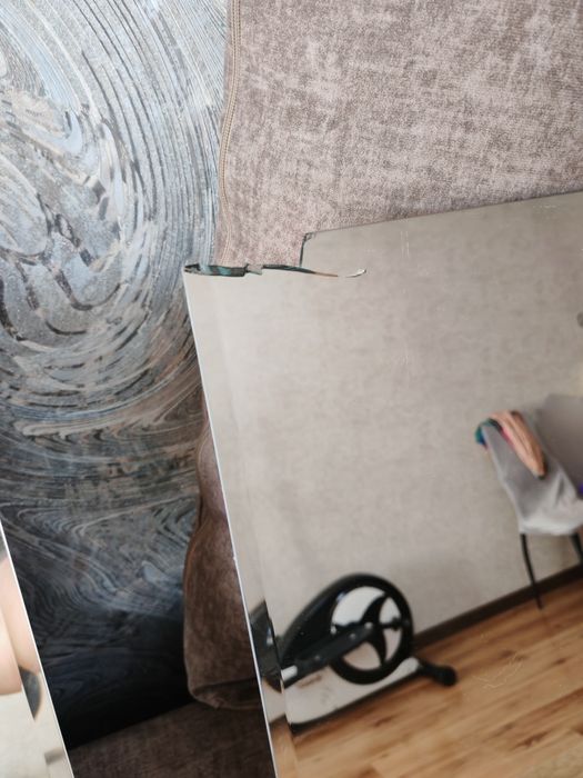 Продам зеркало прямоугольное