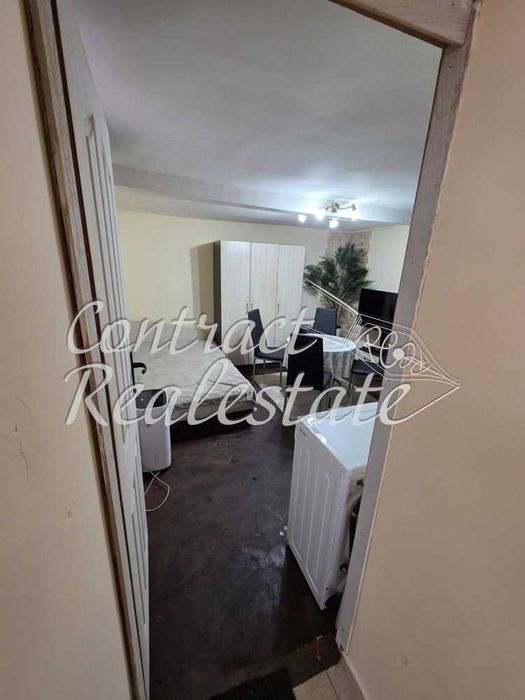 Дава се под наем Едностаен апартамент в Варна, Цветен квартал - 30 кв.м за 255 € - Снимка #2