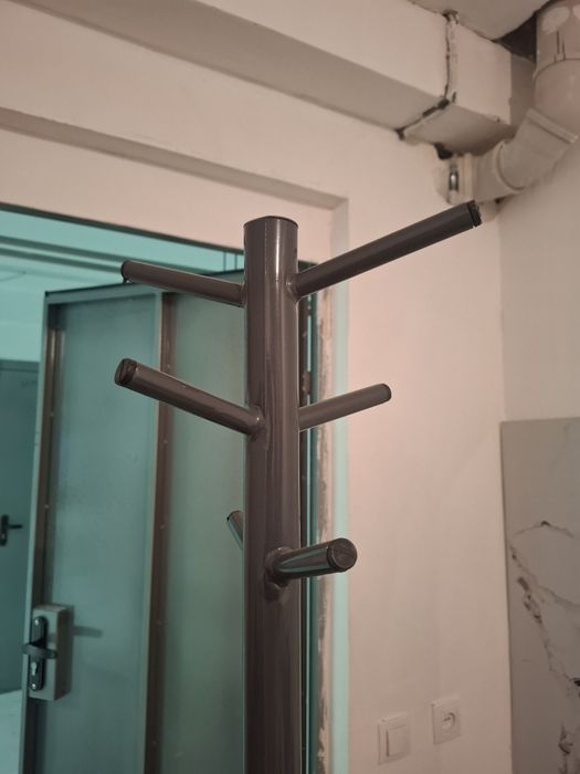 Вешалка продается