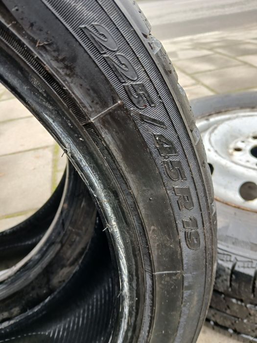 Гуми 225-45-19 два броя