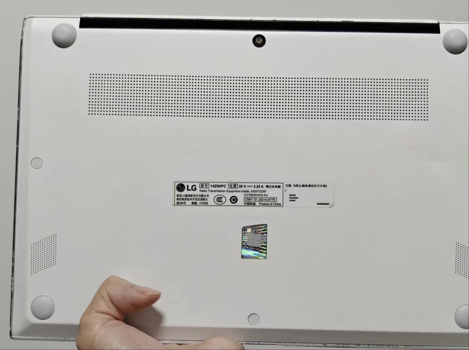 LG Gram 14 OLED ultrabuk i7 11gen, 16/512