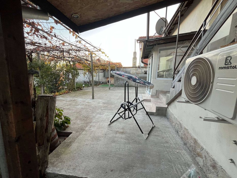 Продава се къща в гр. Мъглиж – отлична семейна имотна възможност!