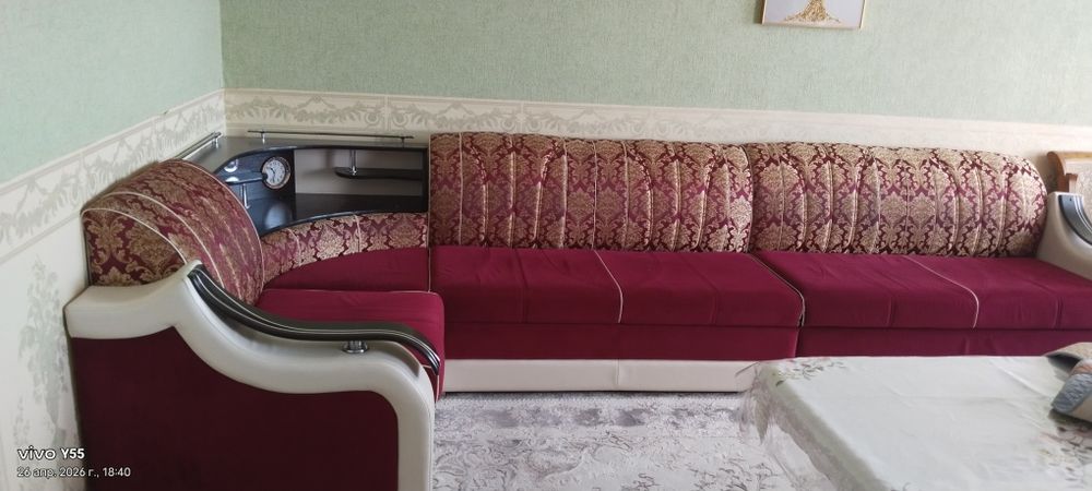 Продам диван в отличном состояний