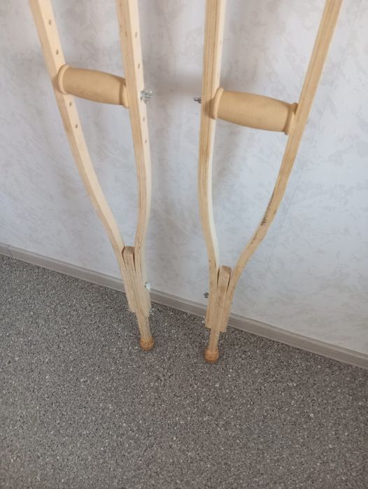 Продам костыли новые.