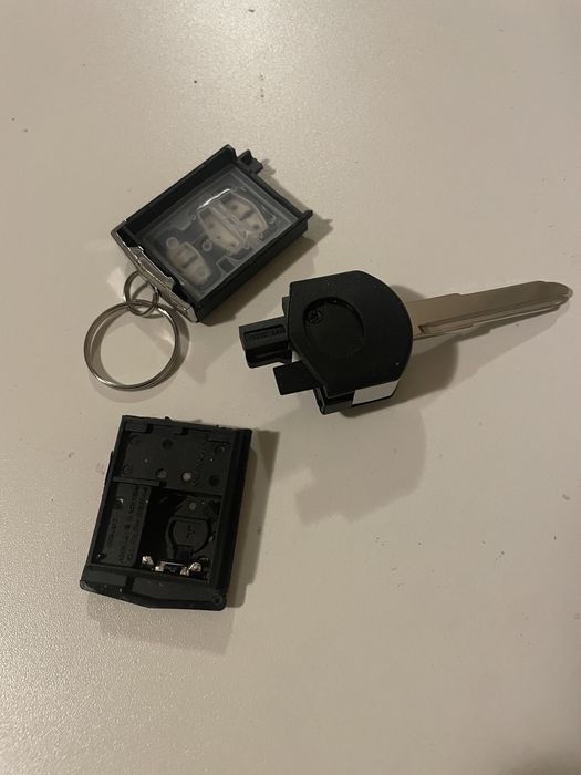 Vand cheie mazda 3 buroane pentru mai multe modele