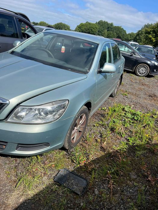 Dezmembrez scoda Octavia 1.6tdi cod CAYC cutie 5 trepte