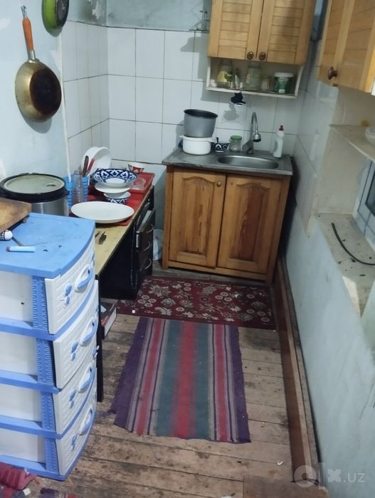 Ттз бозор якинида 3 хонали квартирага шерикликга 2 та бола керак о