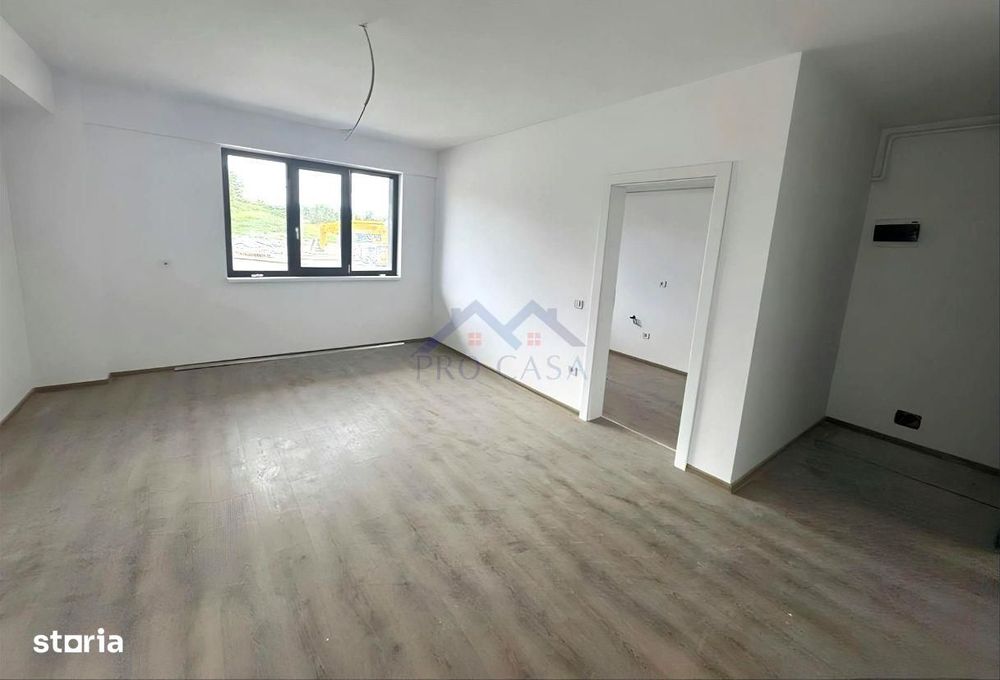 Apartament 3 camere, bloc nou, Cetate — fotografia 1