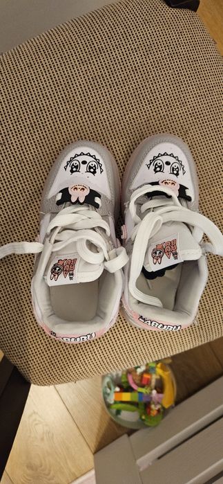 Lot haine si adidasi Labubu