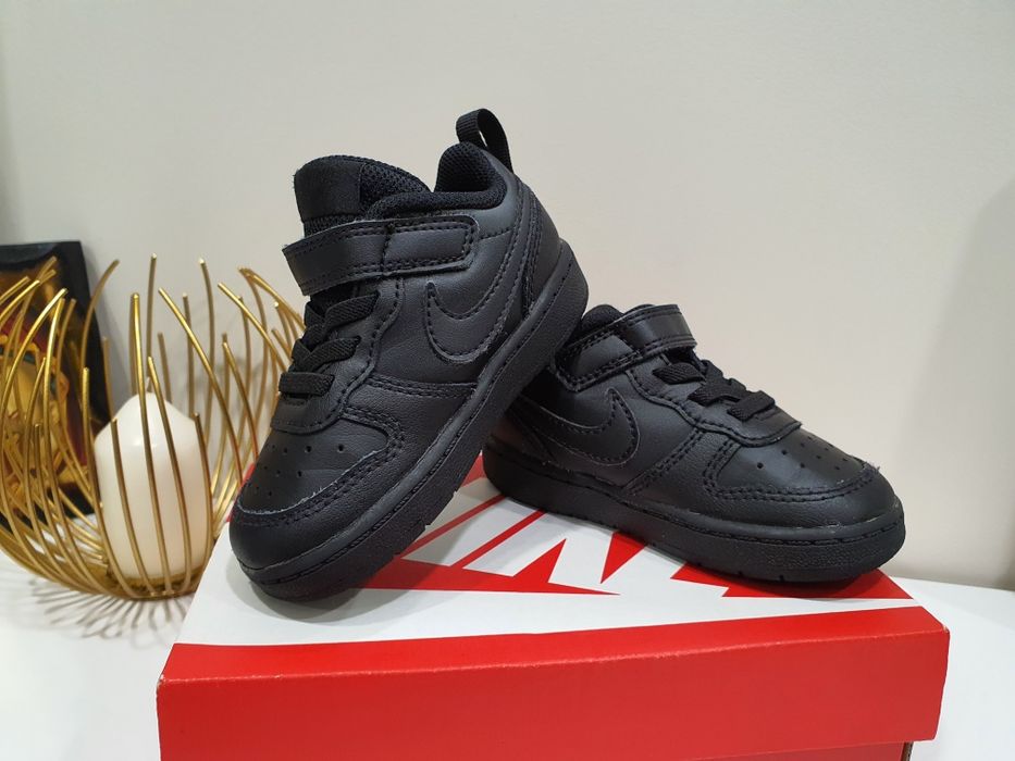 Чисто нови детски  обувки Nike