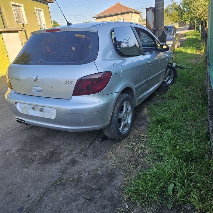 Peugeot 307 2.0 бензин на части само!