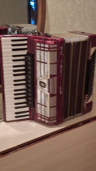 Продам аккордеон немецкий
