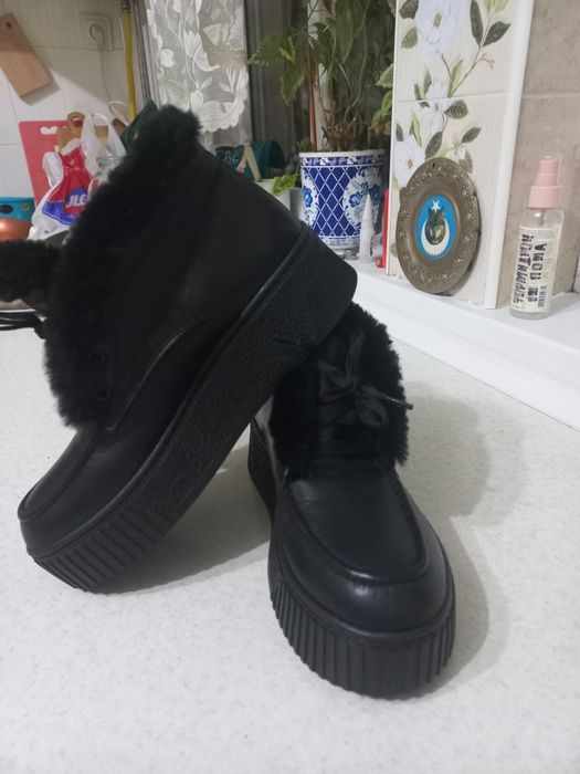 кожаные ботинки 35размер