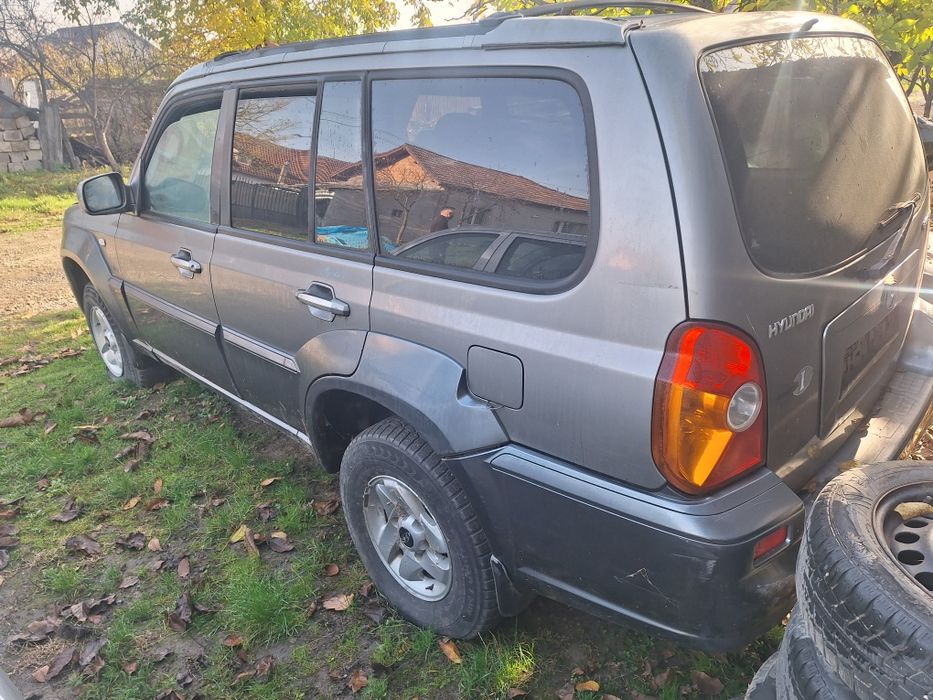 Dezmembrez hyundai terracan 2.9