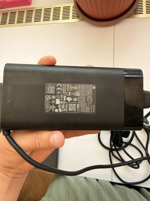HP 200W блок питание, зарядка для ноутбука