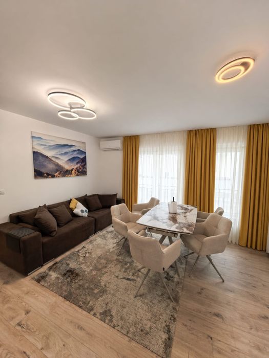 Inchiriez penthouse cu terasa 45m2