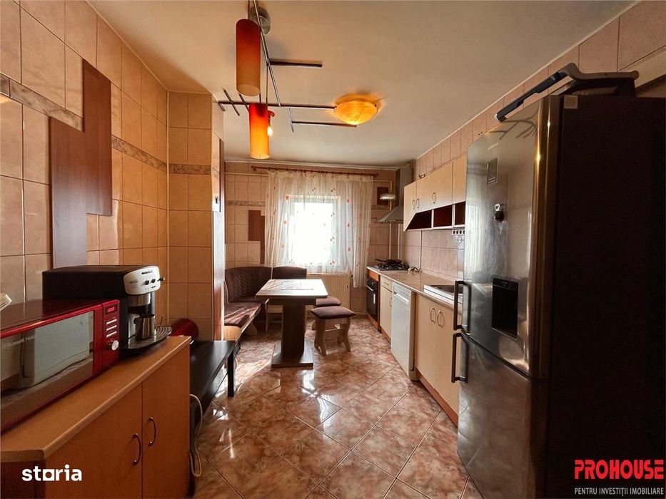 3 Camere decomandat zona GEPEX