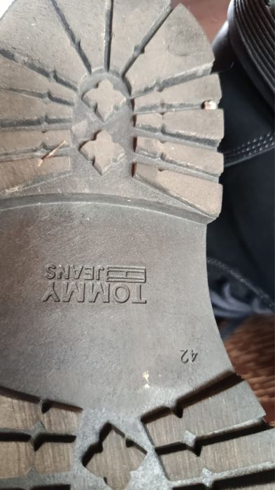 Ghete de iarna Tommy Hilfiger marimea 42