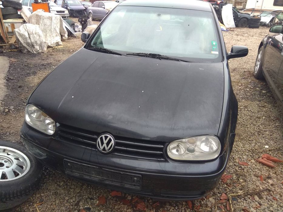 VW Golf 4 Vr5 автоматик На части.