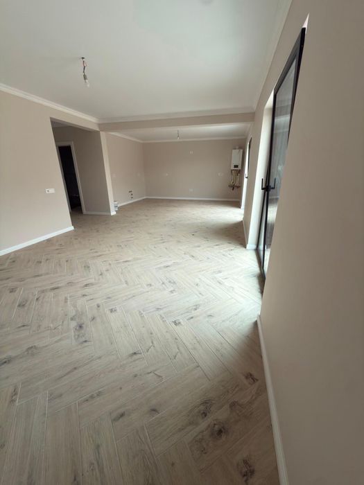 CASE MODERNE -Plan parter             Preț: 135.000€