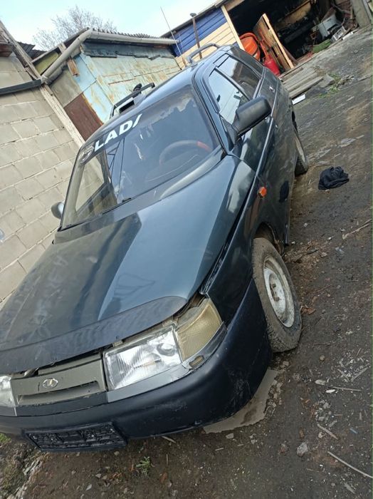 Продам машину Ваз 2111