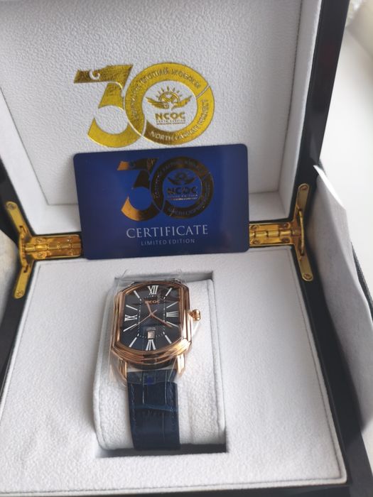 Новые наручные часы