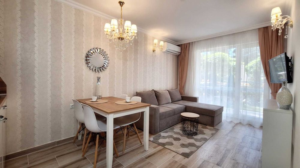 Дава се под наем Двустаен апартамент в к.к. Слънчев бряг - 56 кв.м за 350 € - Снимка #1