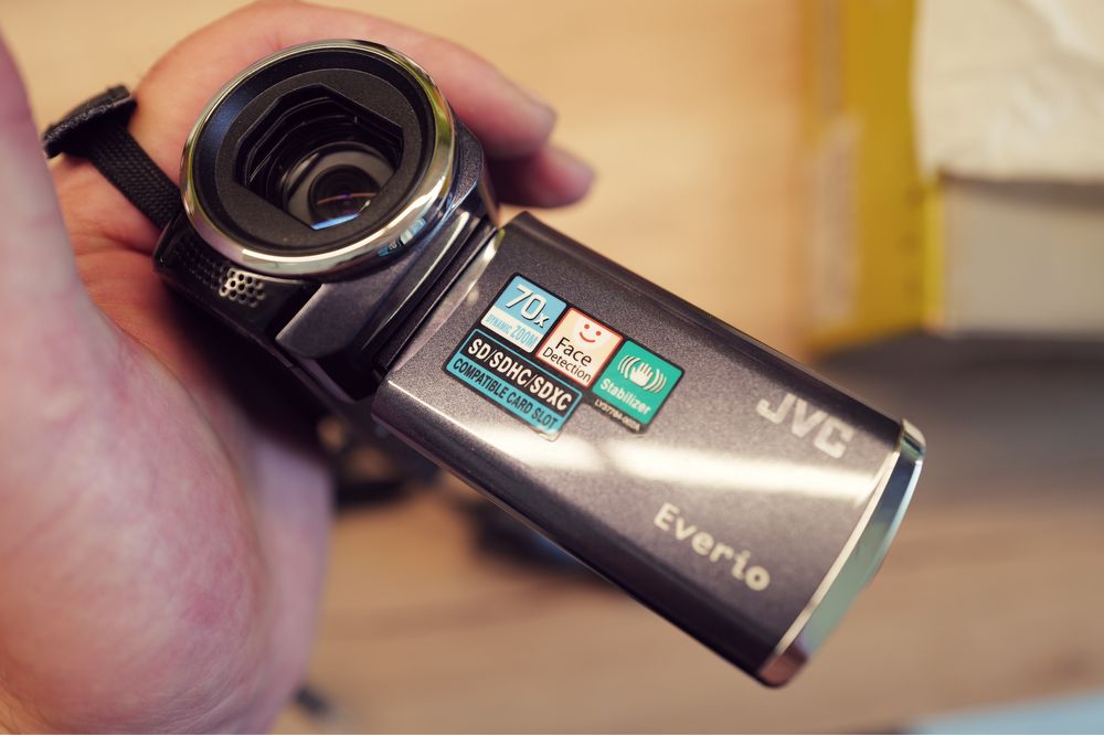 Camera video JVC GZ-MS150HE handycam ca si Noua CMOS cu SD card Cutie