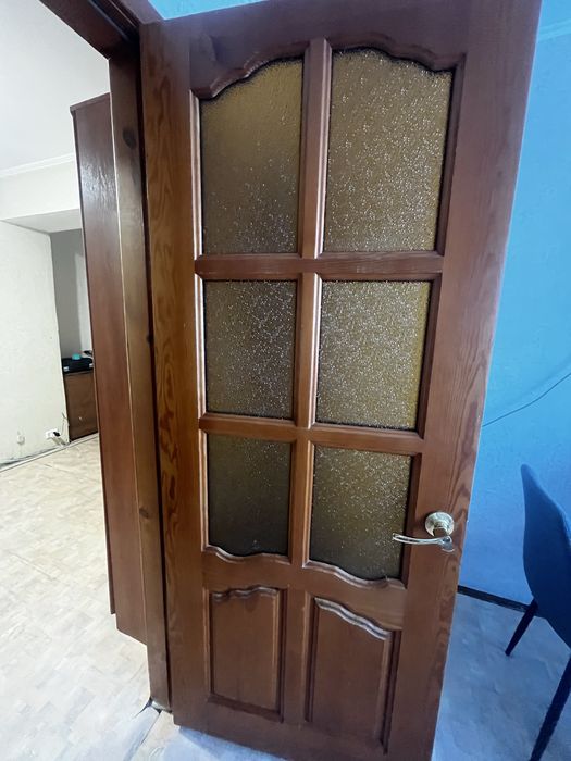 Продам межкомнатную дверь