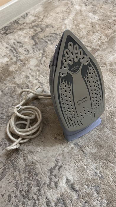 Паровой утюг Philips Azur (SteamGlide)