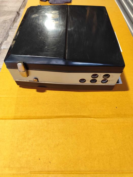 Магнетофон TESLA B42