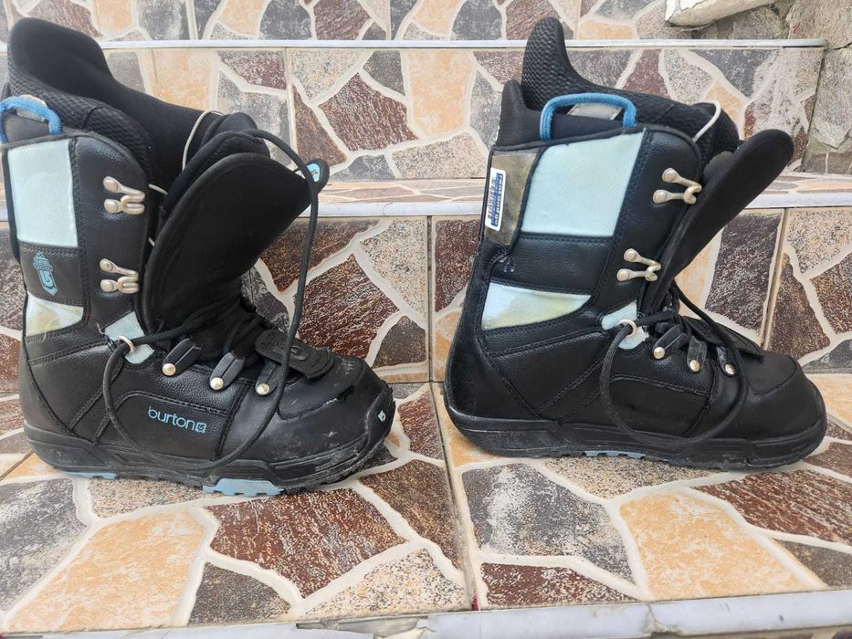 Booti snowboard Burton, mărimea 40 – 120 lei (negociabil)