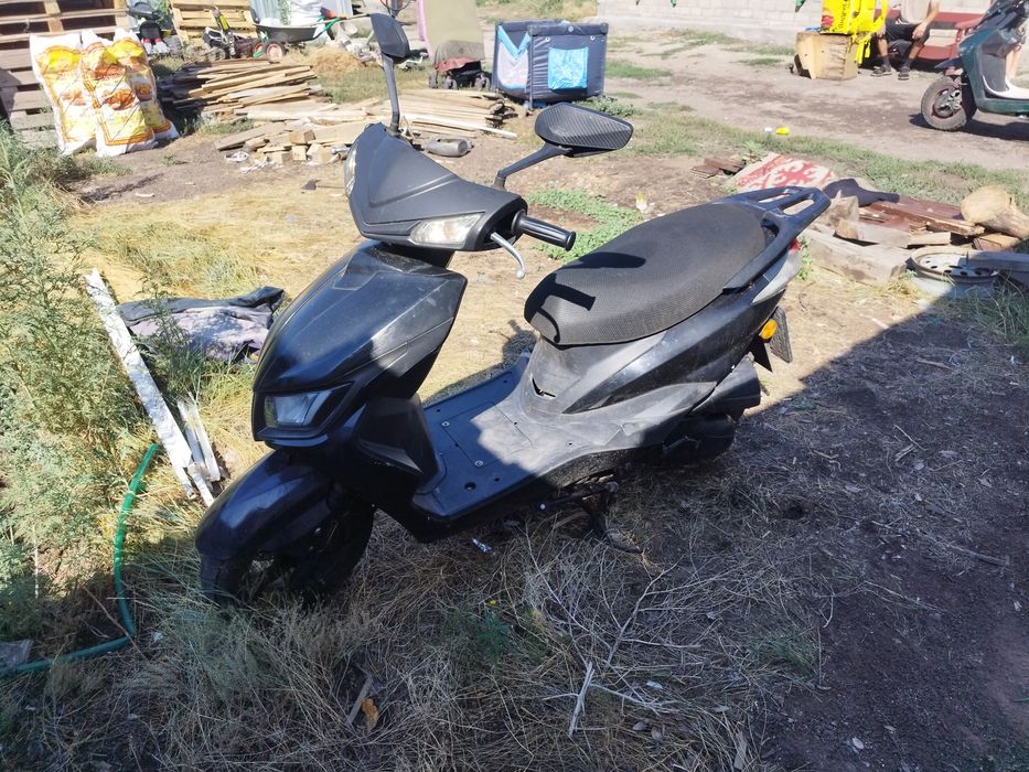 Скутер м8 срочно продам