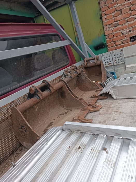 Услуги с мини  багер с 4 кофи и самосвал до 3.5т