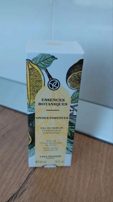 Eau de  Parfum Onders Positives .Yves  Rocher !