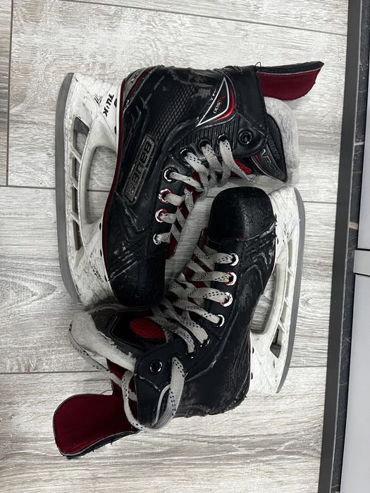 Хоккейные коньки