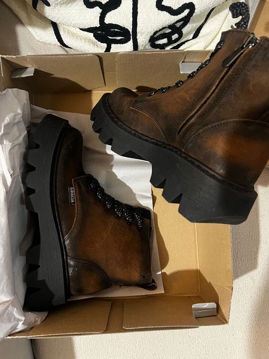 Боти от естествен велур