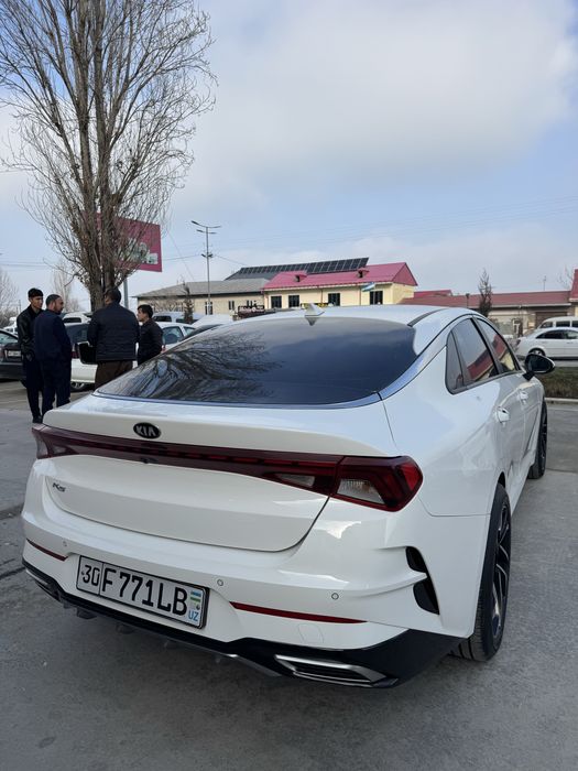 Kia K5 1pozitsiya 2021 yil
