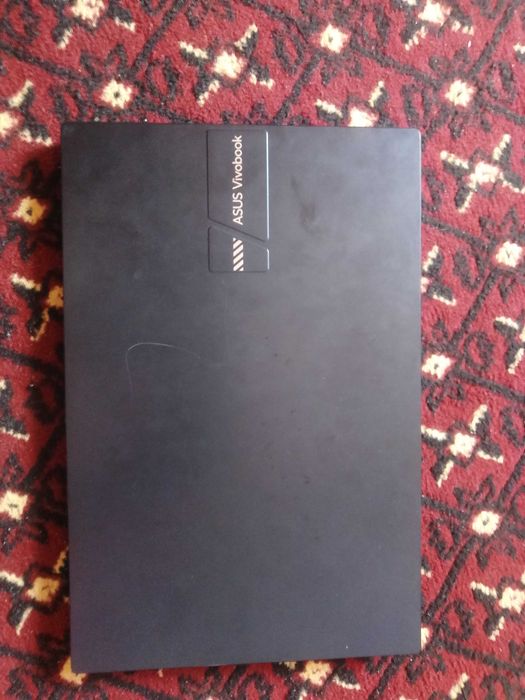 Noutbuk ASUS vivabuk