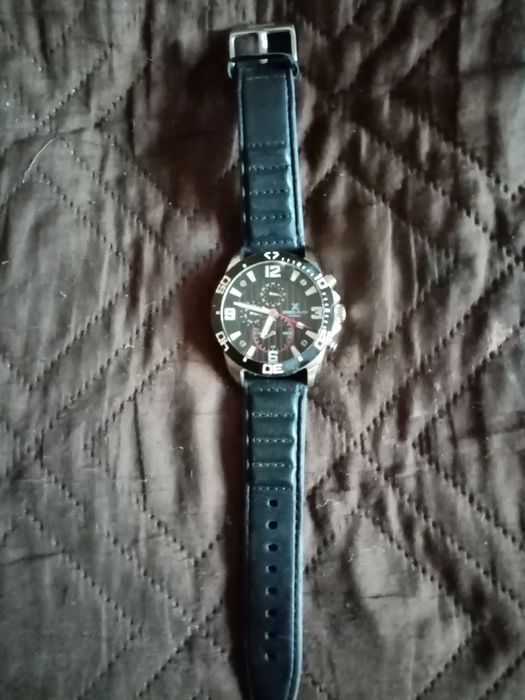 Vând urgent ceas bărbătesc