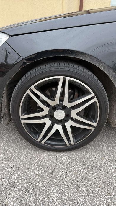 Оригинални АMG sport plus 19 Night edition
ET 44 8.5Jx19'H2