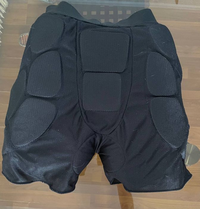 Защитные шорты для сноубордиситов