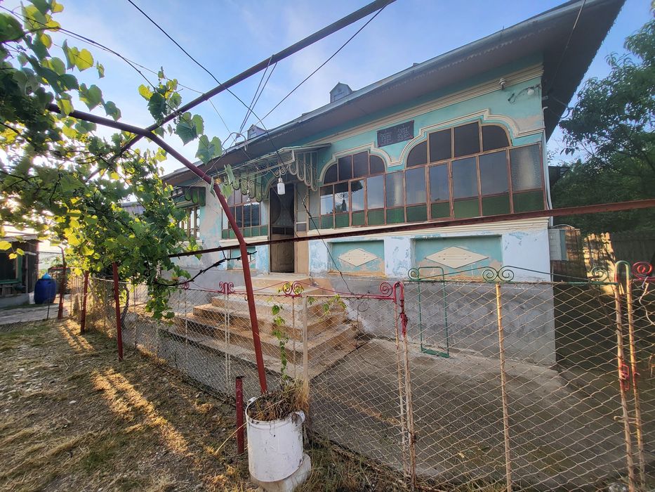 Vand casa comuna Valea Mare