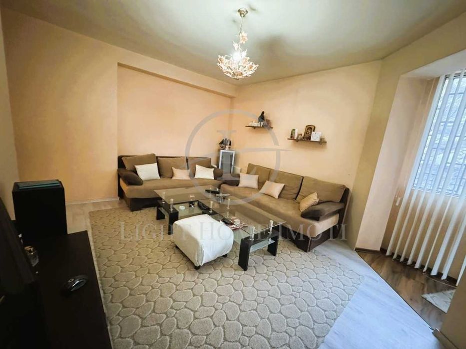 Продава се Тристаен апартамент в Пловдив, Каменица 1 - 102 кв.м за 1275 €/кв.м - Снимка #1
