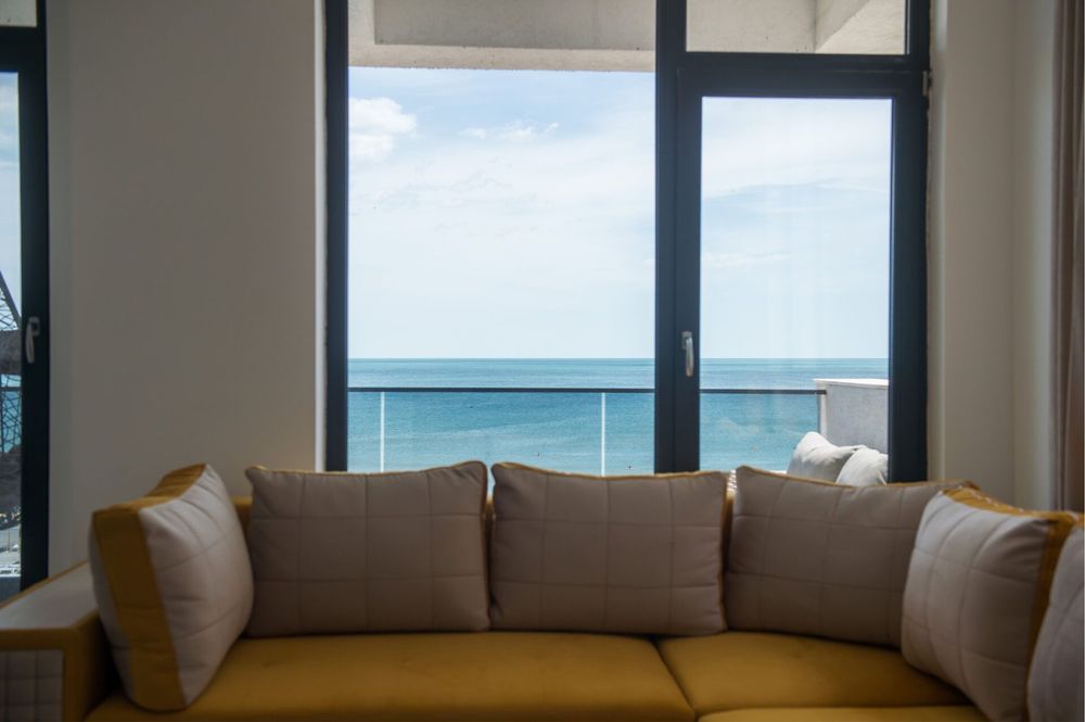 Mamaia - Apartament de inchiriat! Vedere frontală la mare! Prima linie!